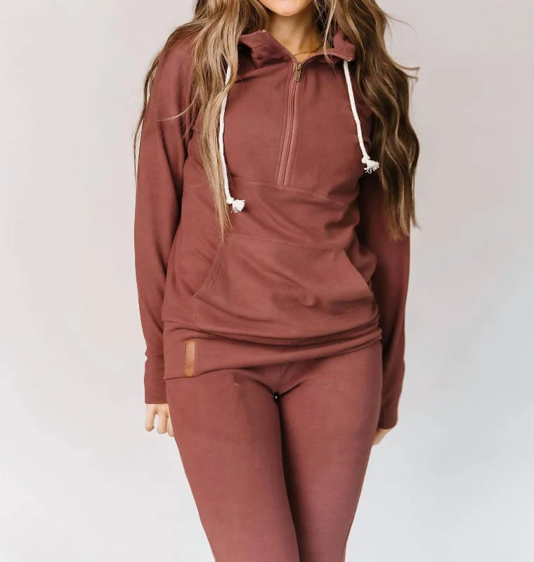 Performance Fleece Half-Zip Sweatshirt In Mahogany